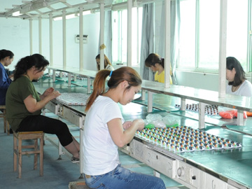 水(shuǐ)表機芯(xin)組裝車(che)間