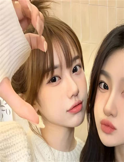 狼狼少女蓝第3季人物解析：宗教的思想内涵与象征意义 理解角色塑造的艺术